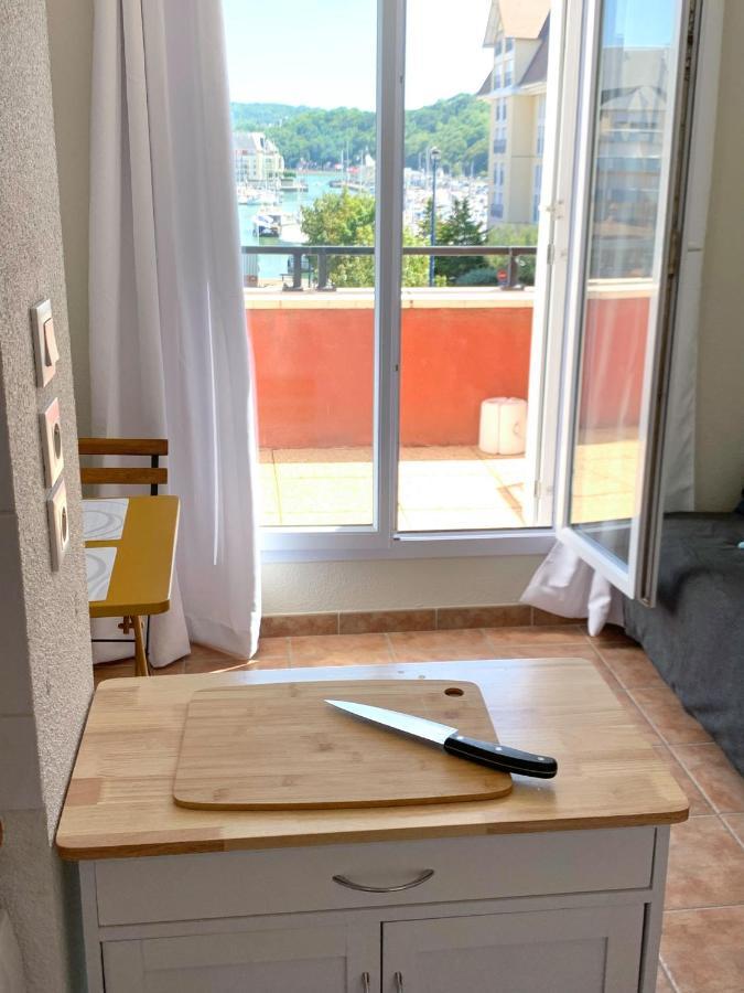 Ferienwohnung Duplex 2 Pieces Port Cabourg - 2 A 4 Personnes - Terrasse - Vue Port - Exclusif Book Ing Dives-sur-Mer Exterior foto