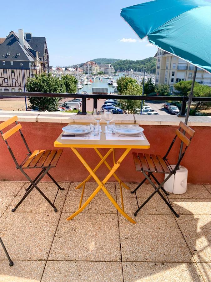 Ferienwohnung Duplex 2 Pieces Port Cabourg - 2 A 4 Personnes - Terrasse - Vue Port - Exclusif Book Ing Dives-sur-Mer Exterior foto